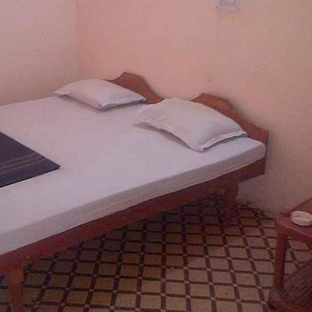 Hotel Om Shiv Shankar Uttarkāshi Buitenkant foto